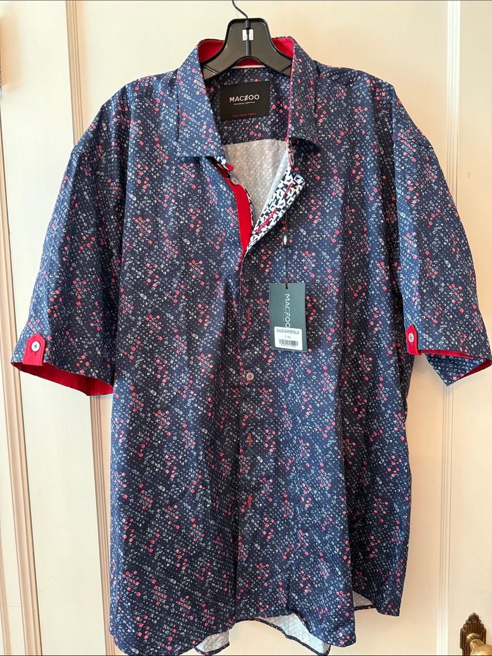 MACEOO Navy Short-Sleeve Button-Down Shirt with Red Accents
